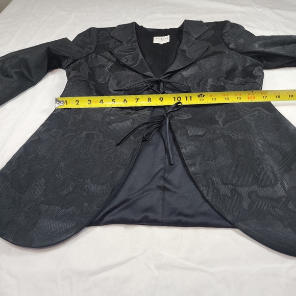 Armani collezioni woman floral Embossed black blazer size 8 - Picture 15 of 15